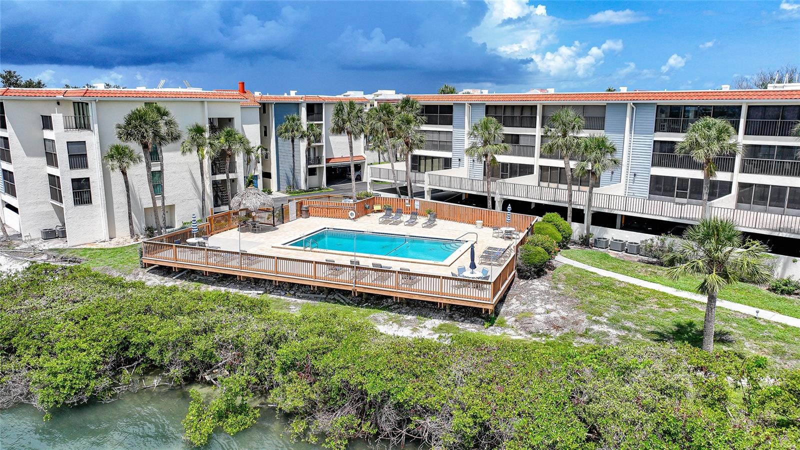 Image 38 of 56 For 1501 Beach Road 310