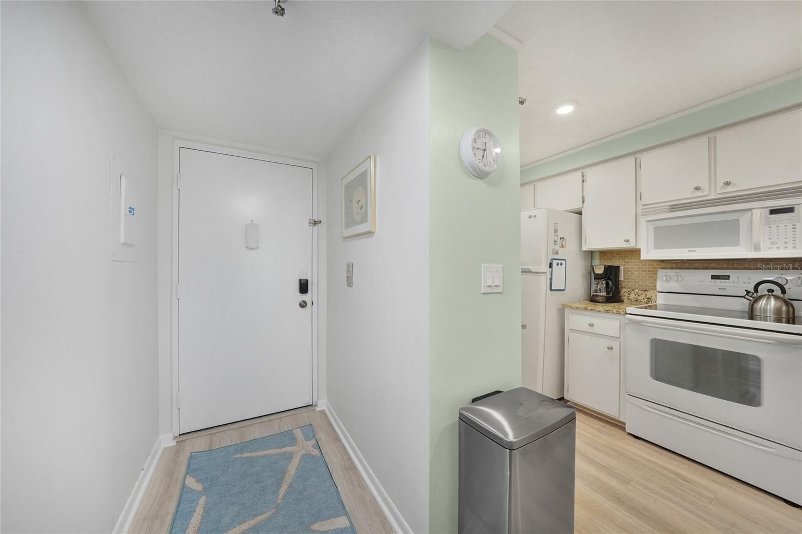 Image 4 of 56 For 1501 Beach Road 310