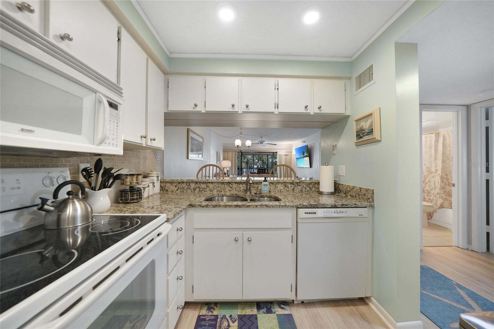 Image 7 of 56 For 1501 Beach Road 310