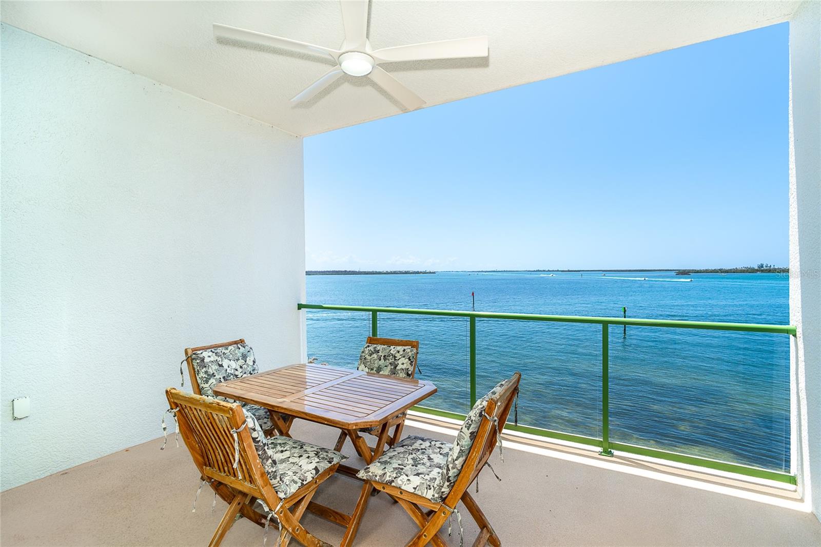 Image 11 of 37 For 1375 Beach Road 201