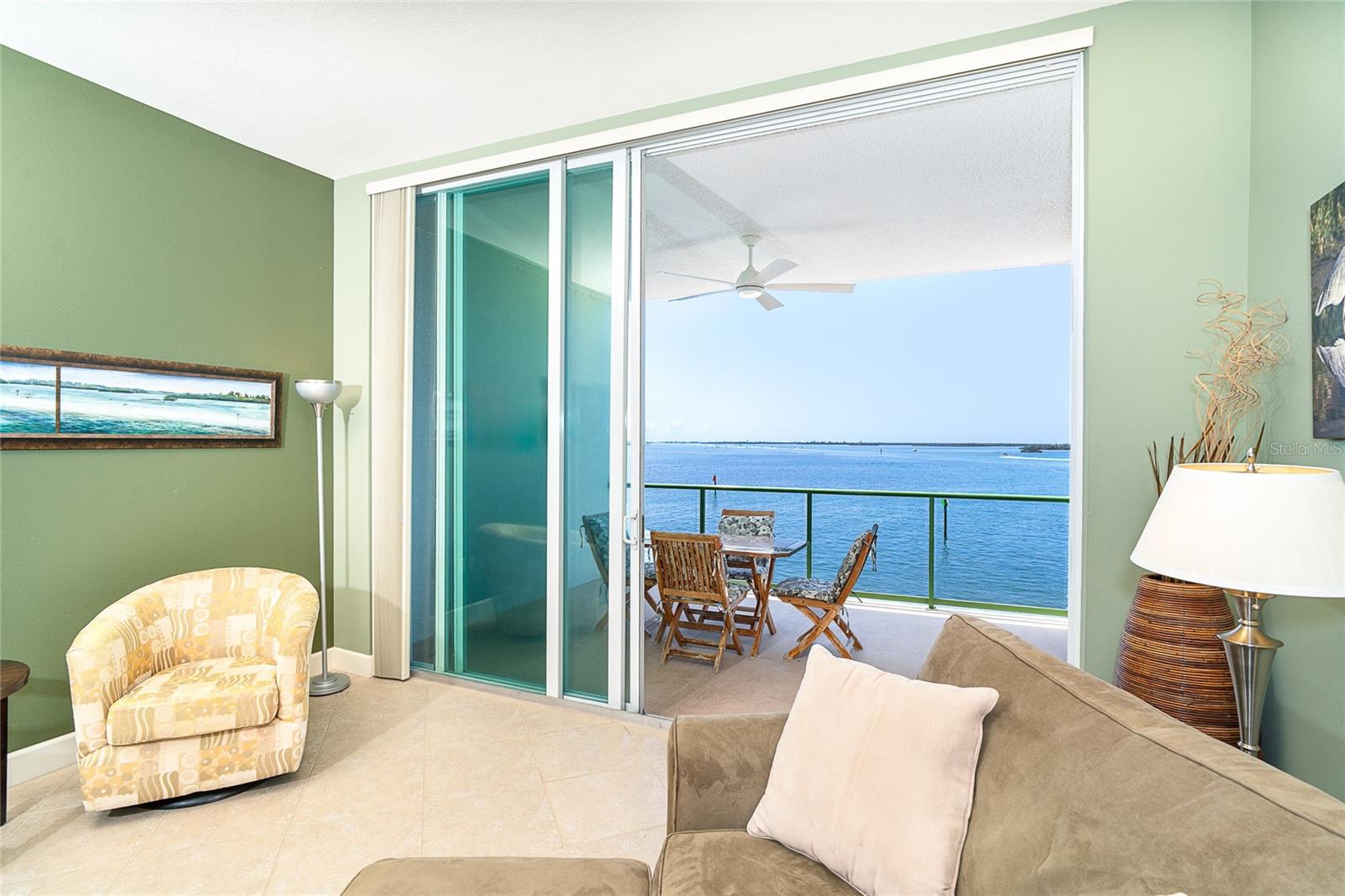 Image 9 of 37 For 1375 Beach Road 201