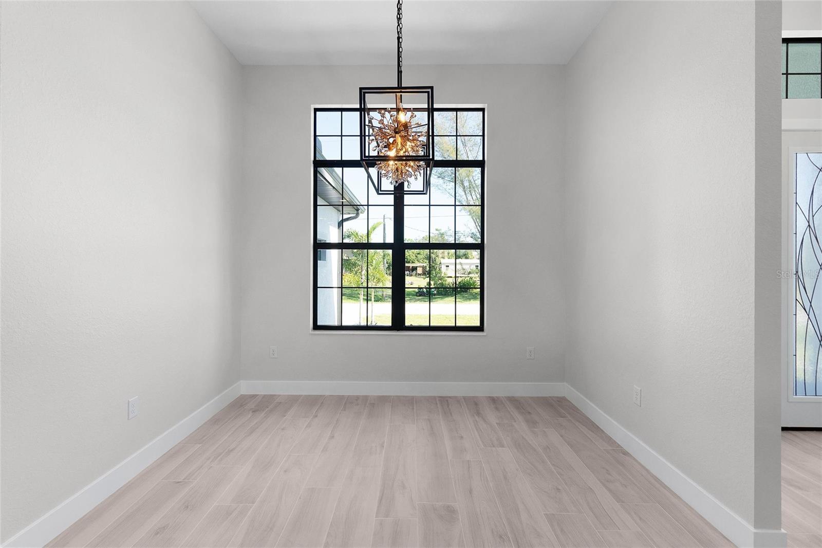 Image 10 of 55 For 10454 Atenia Street