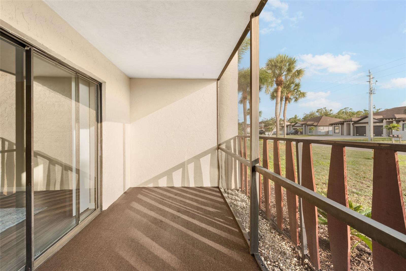 Image 34 of 43 For 96 Boundary Boulevard 112