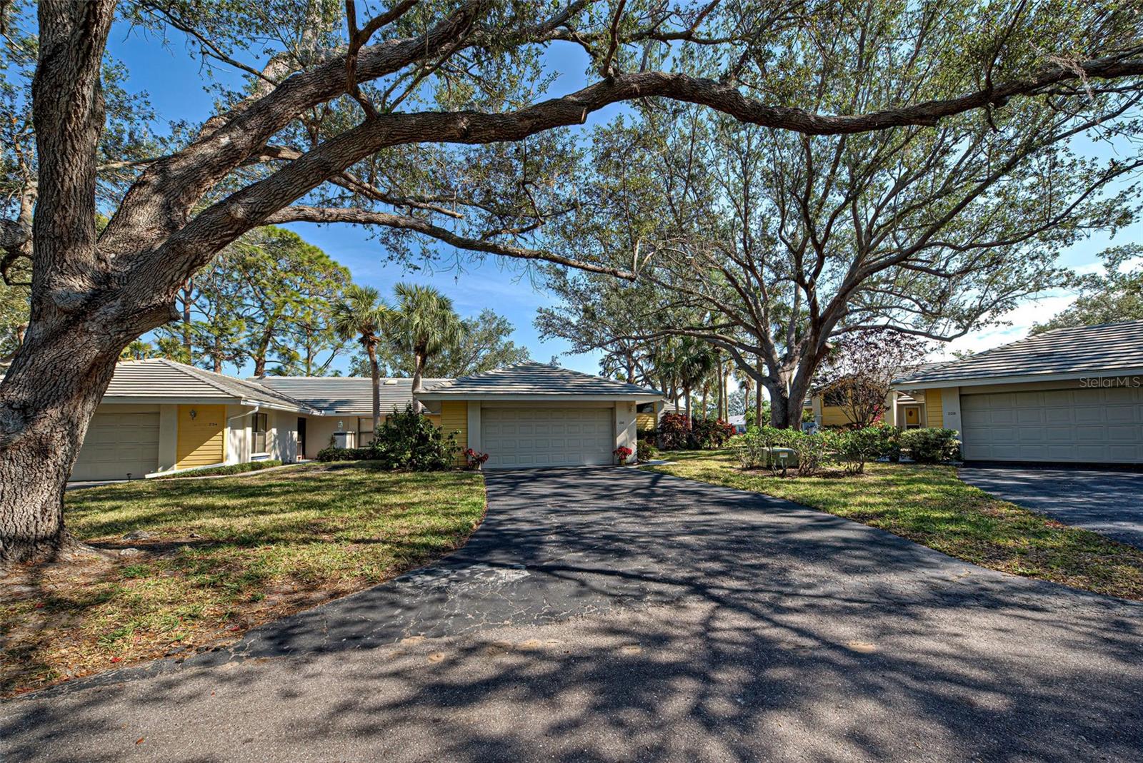 Image 34 of 88 For 232 Southampton Lane 259