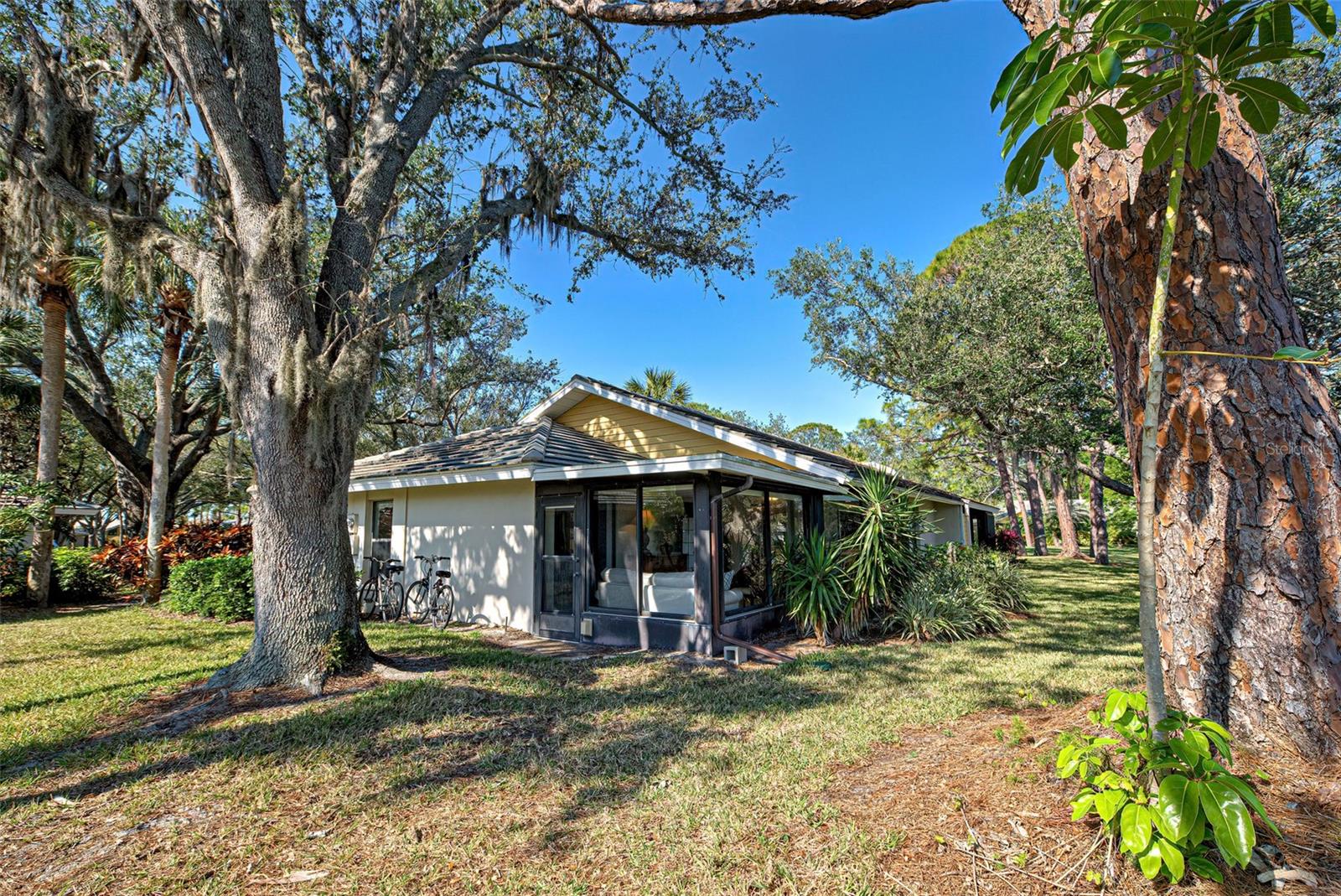 Image 40 of 88 For 232 Southampton Lane 259