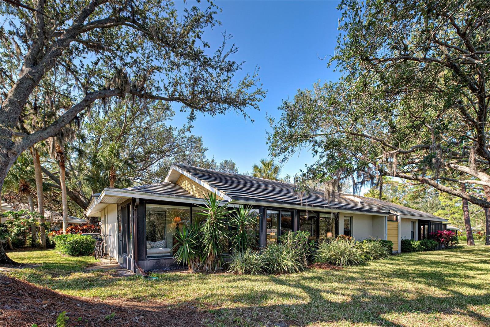 Image 44 of 88 For 232 Southampton Lane 259