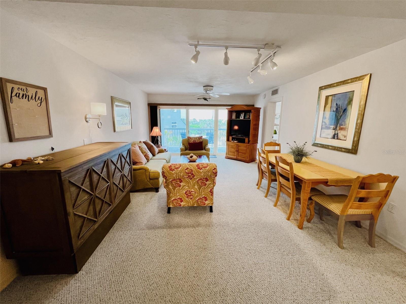 Image 14 of 41 For 2380 Beach Road 210