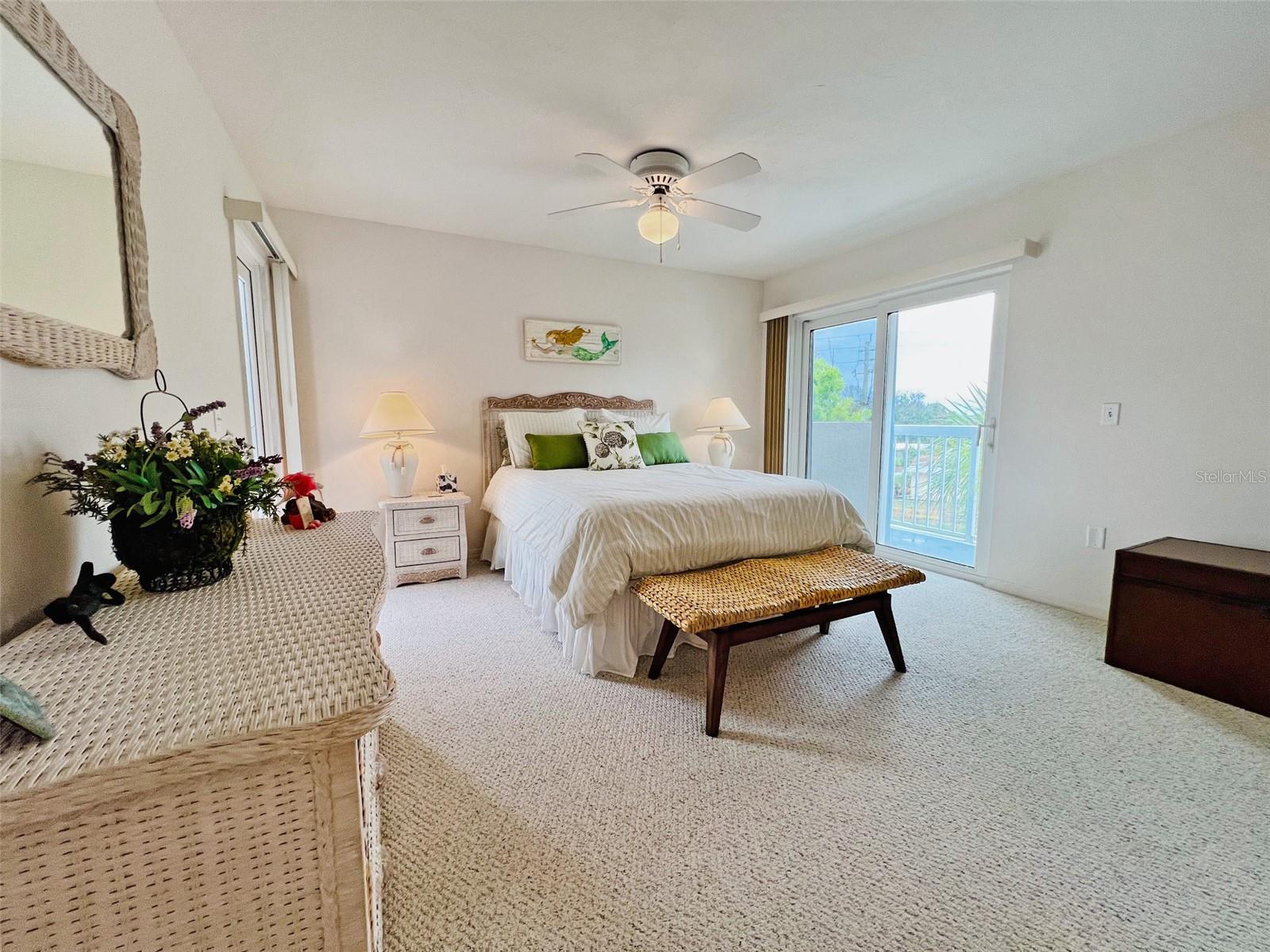 Image 22 of 41 For 2380 Beach Road 210