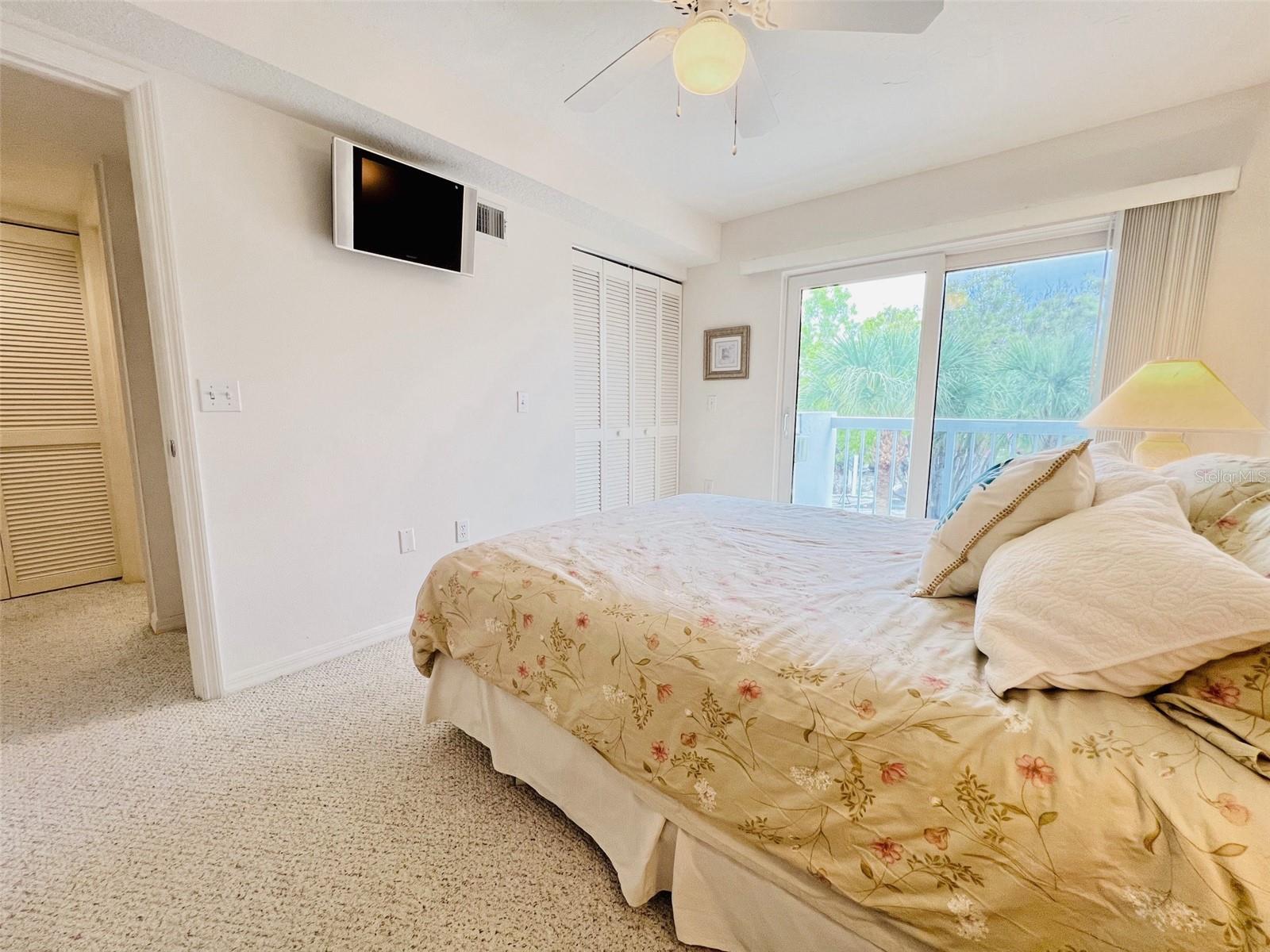 Image 30 of 41 For 2380 Beach Road 210