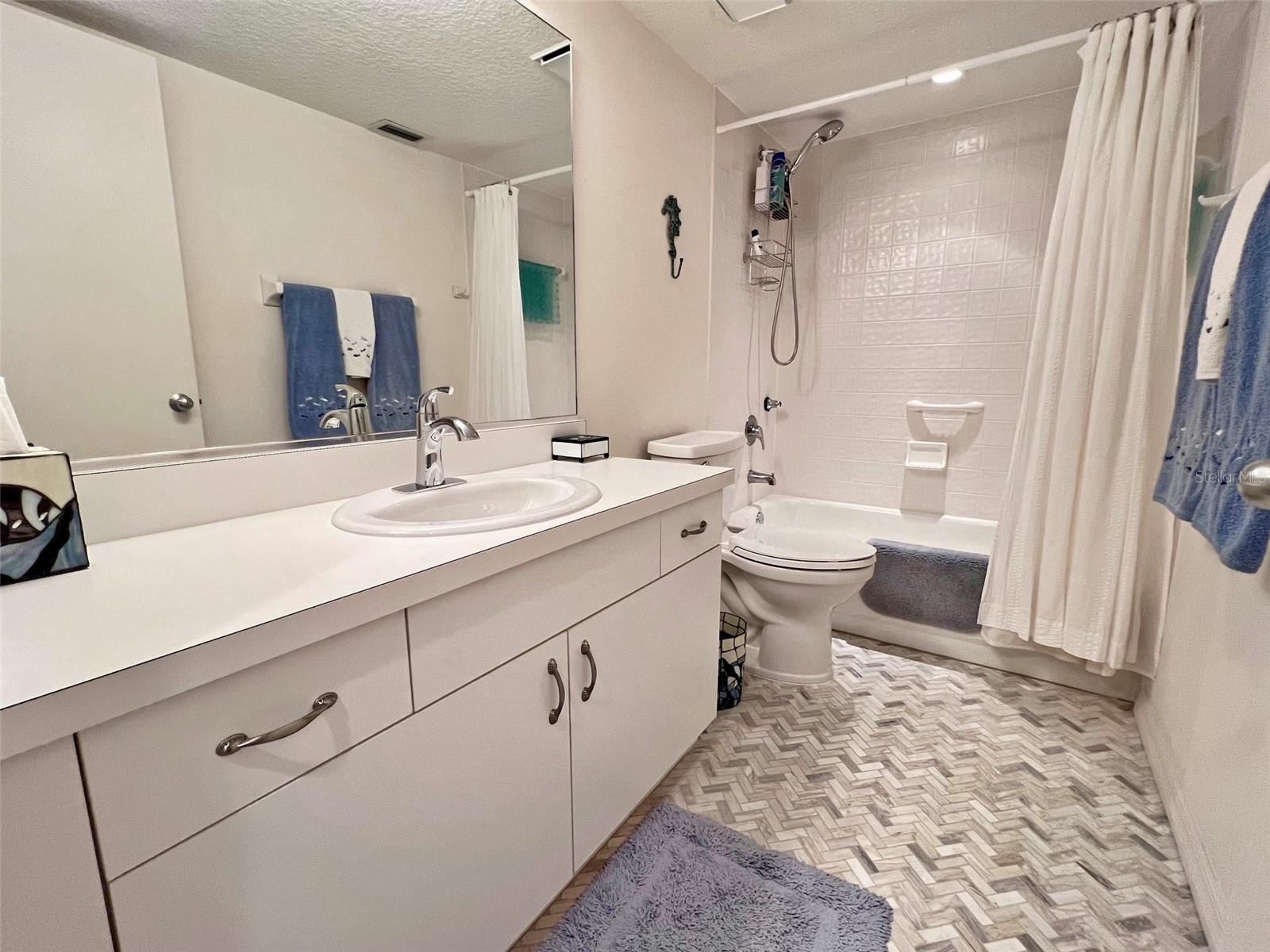 Image 32 of 41 For 2380 Beach Road 210