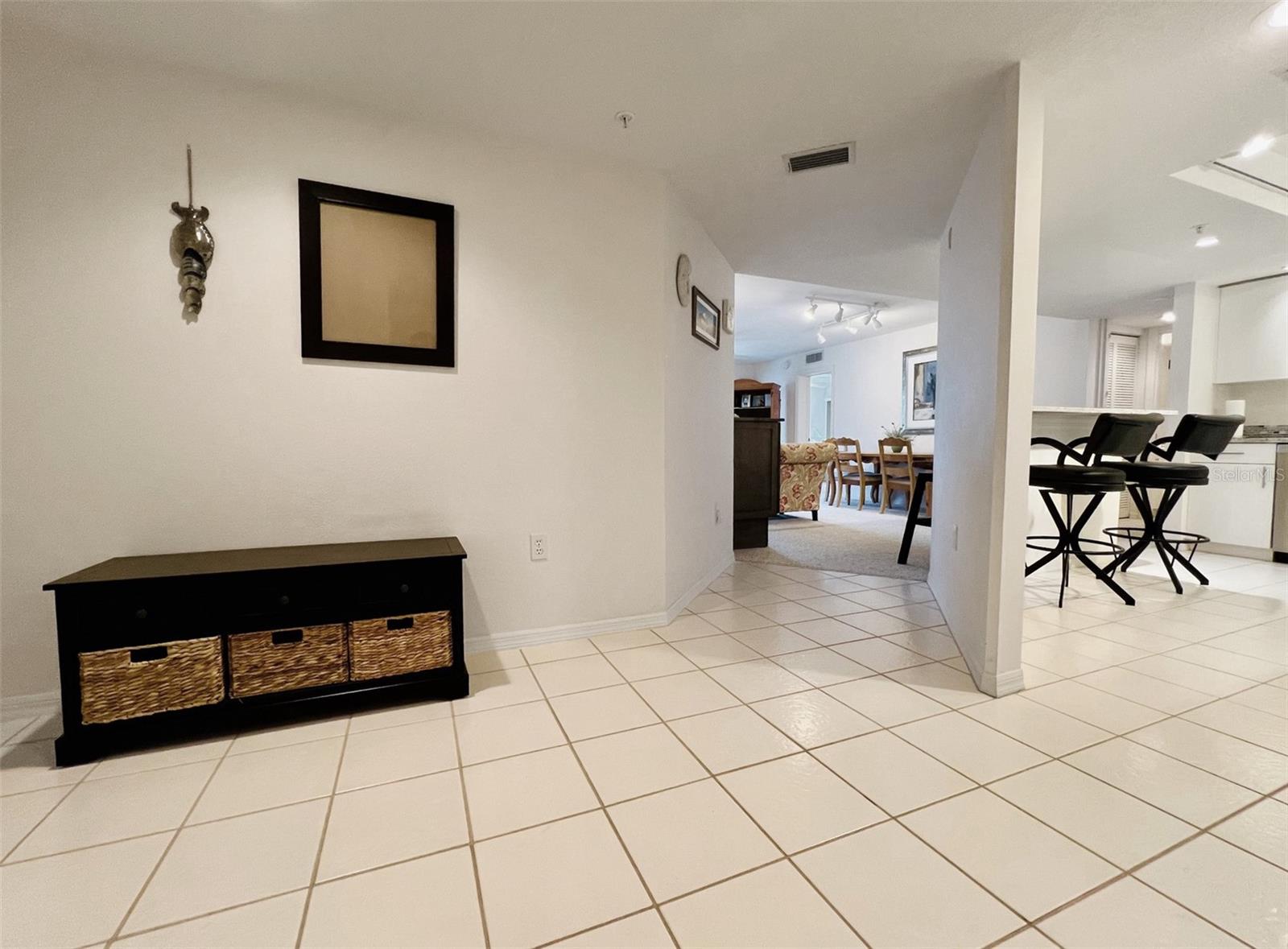 Image 4 of 41 For 2380 Beach Road 210