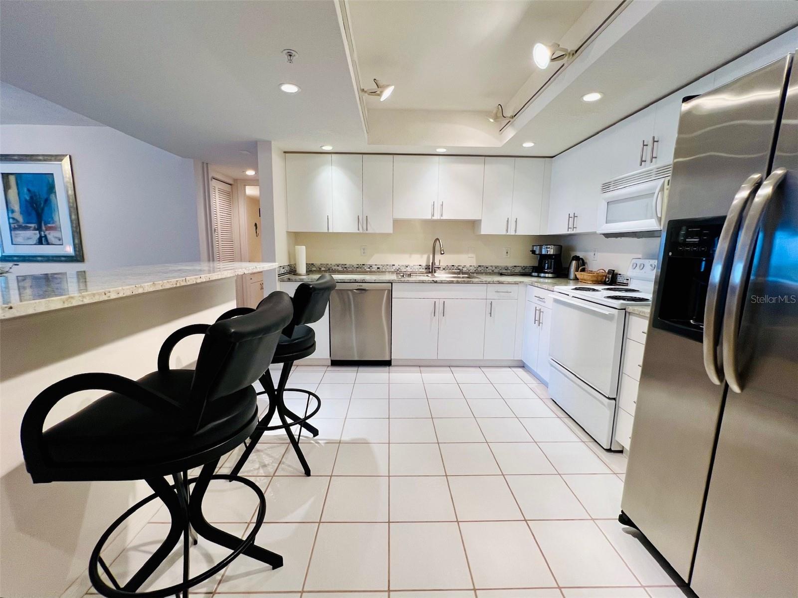 Image 6 of 41 For 2380 Beach Road 210