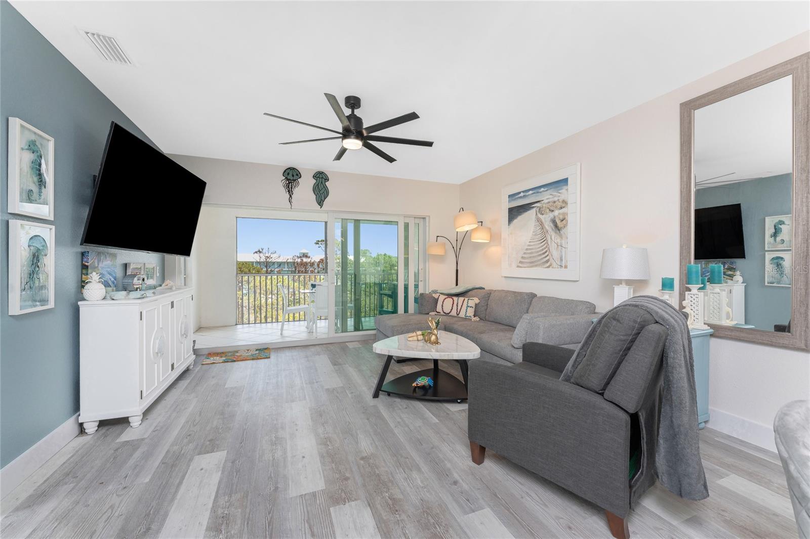 Image 18 of 55 For 8405 Placida Road 406