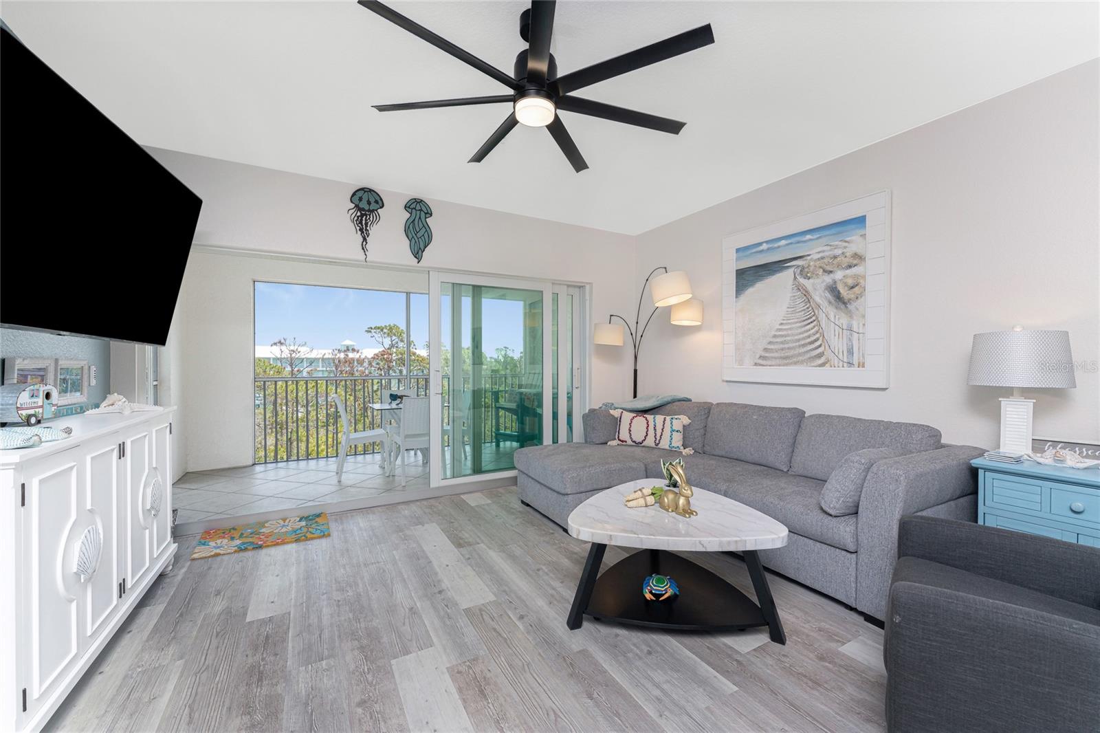 Image 21 of 55 For 8405 Placida Road 406
