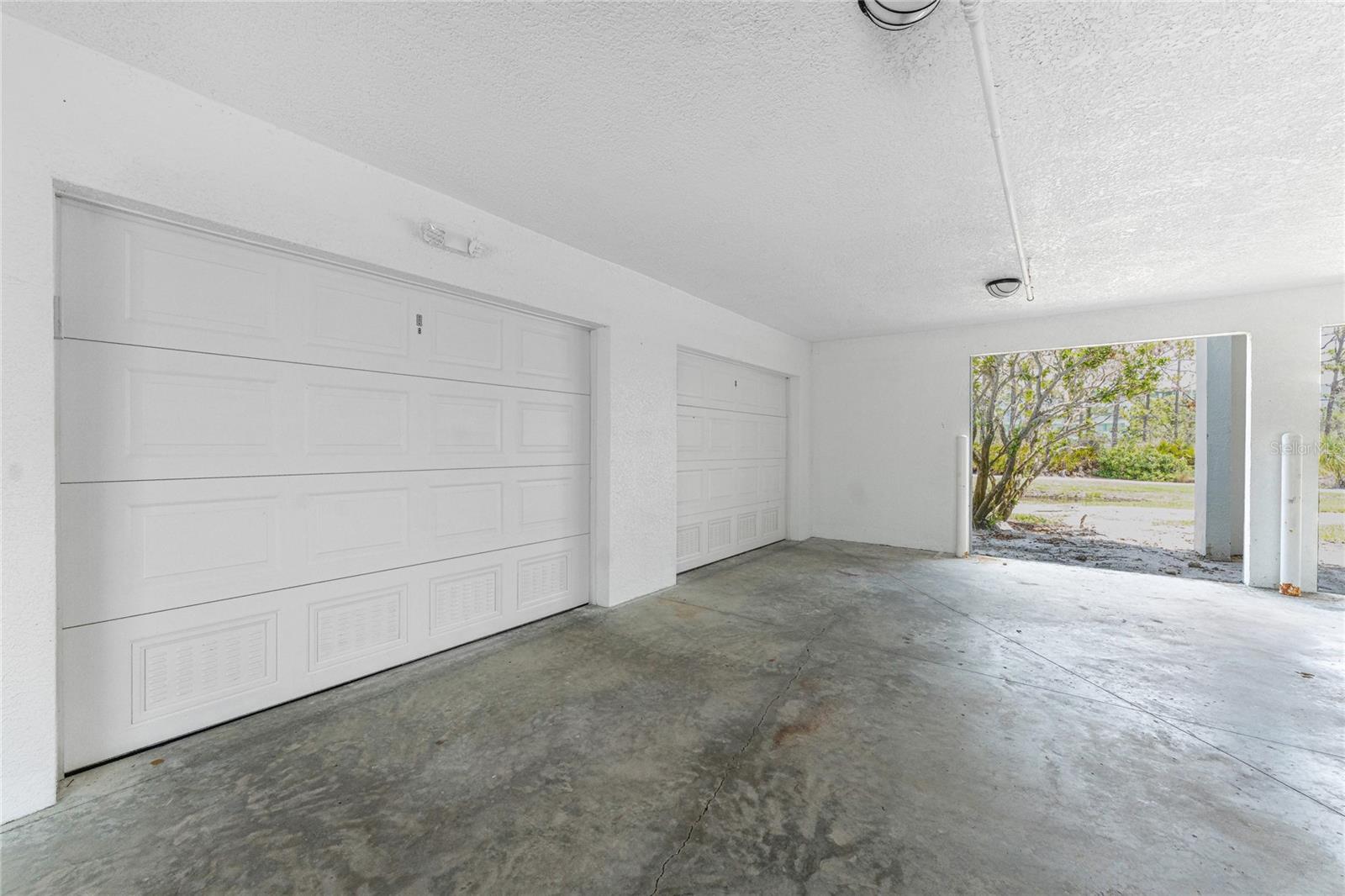 Image 38 of 55 For 8405 Placida Road 406
