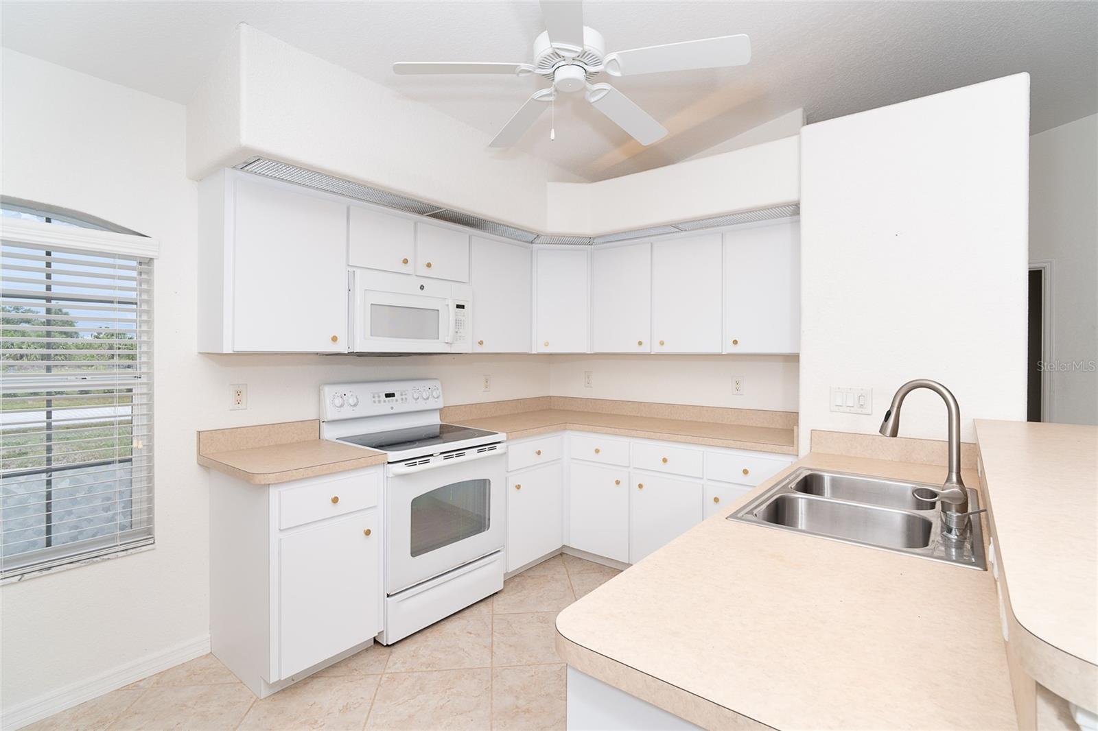 Image 23 of 42 For 6158 Cavan Street