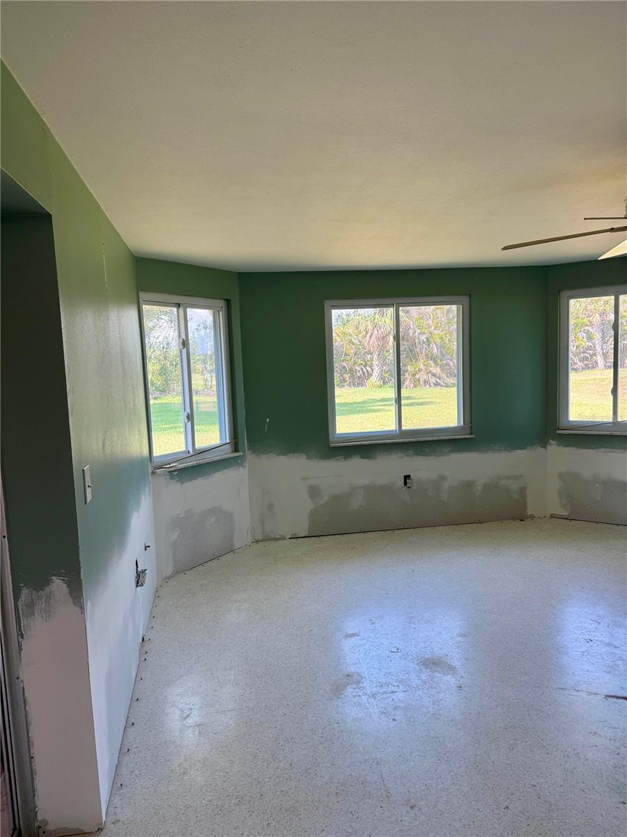Image 19 of 20 For 310 Green Dolphin Drive