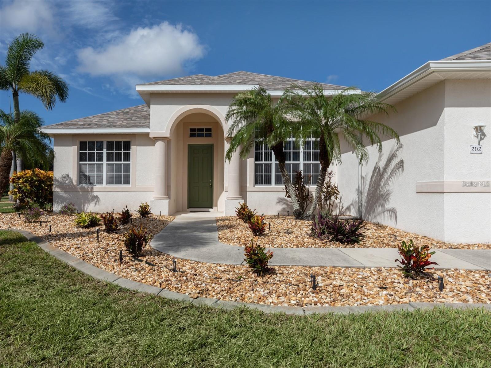 Details for 202 Lake Victoria Court, ENGLEWOOD, FL 34223