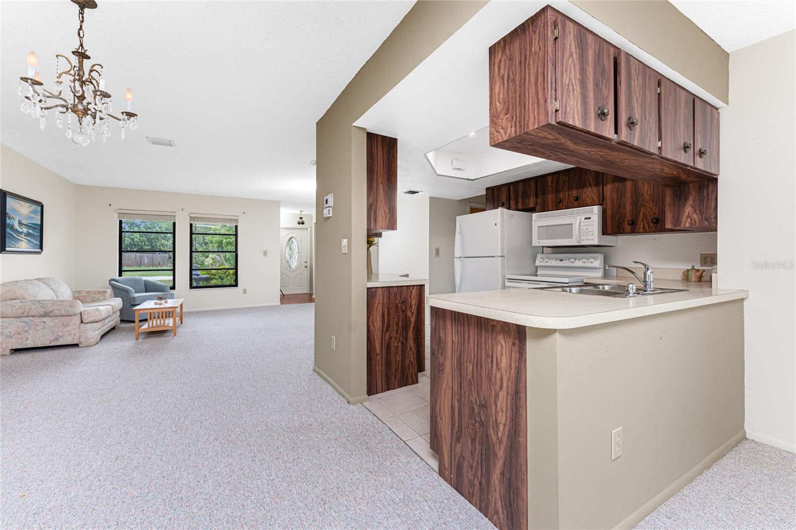 Image 16 of 53 For 1337 Le Pera Road