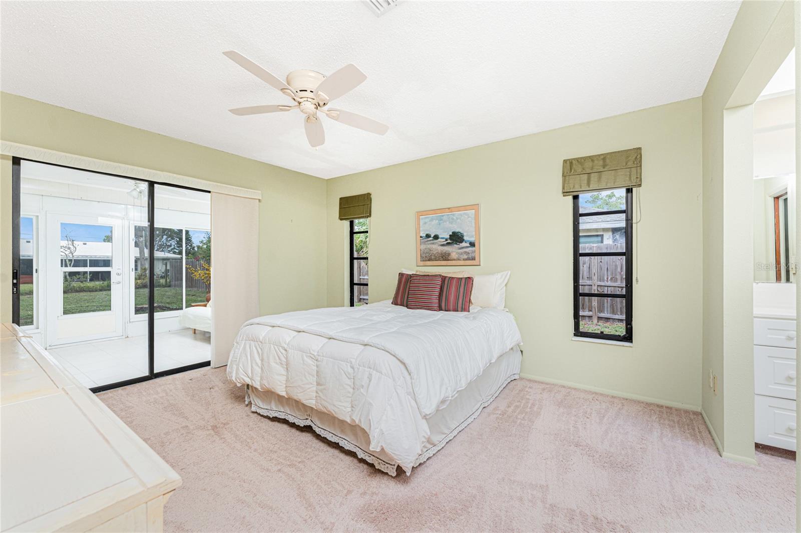 Image 23 of 53 For 1337 Le Pera Road