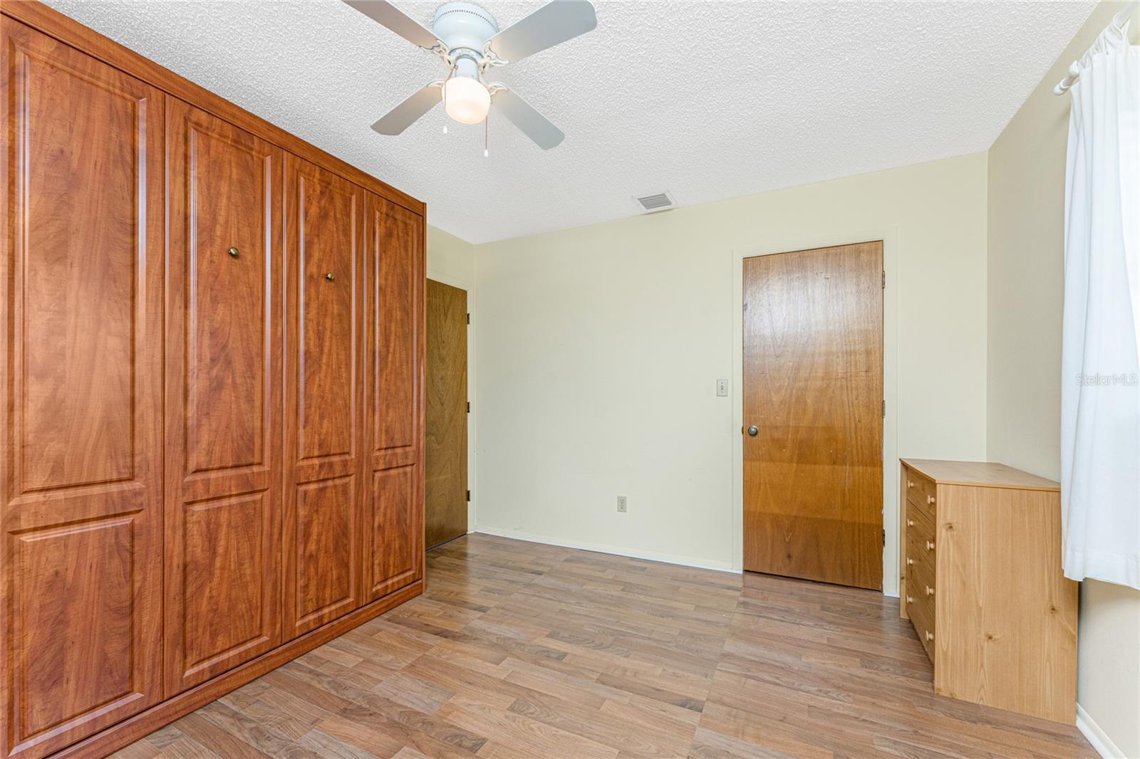 Image 33 of 53 For 1337 Le Pera Road