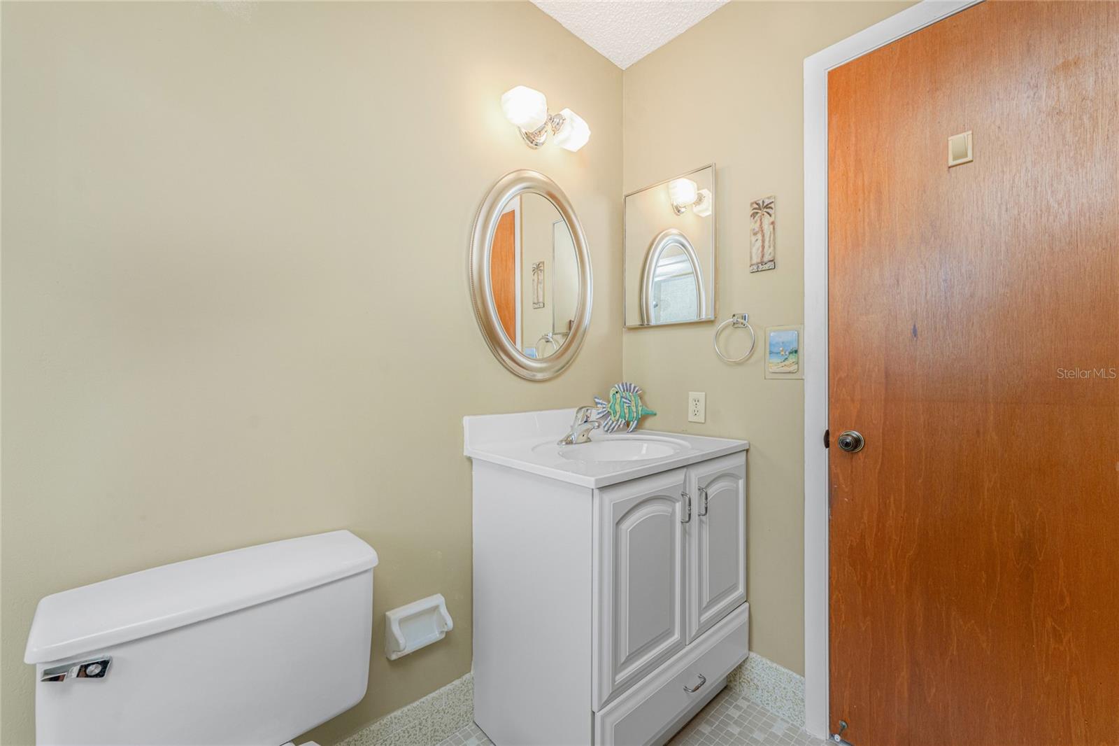 Image 37 of 53 For 1337 Le Pera Road