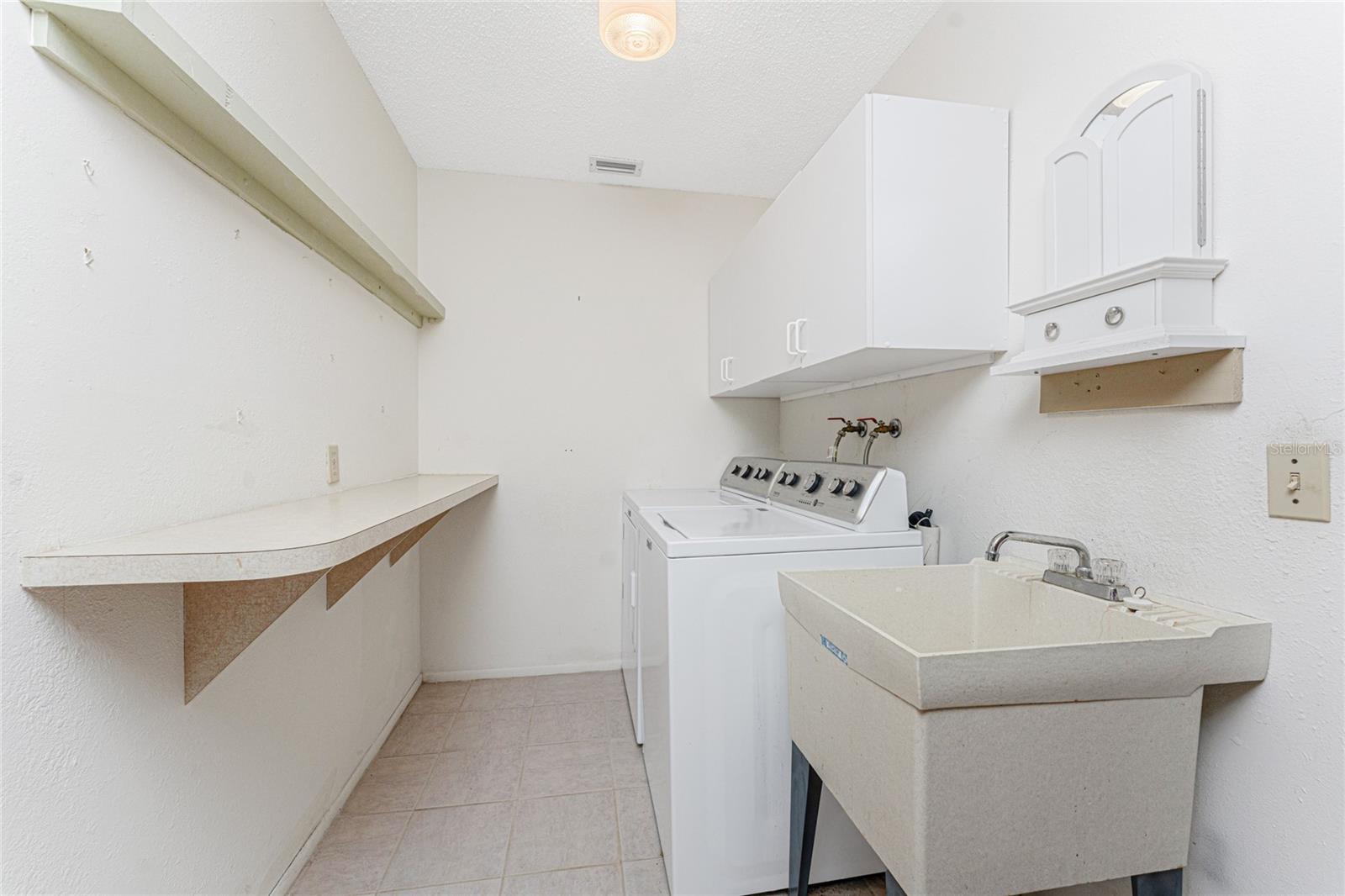 Image 38 of 53 For 1337 Le Pera Road