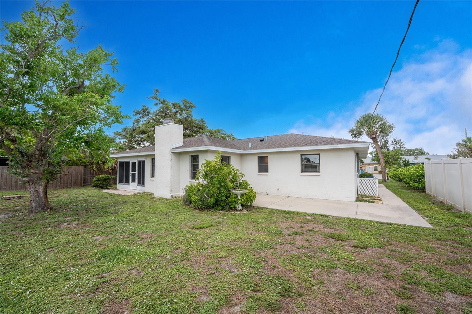Image 42 of 53 For 1337 Le Pera Road