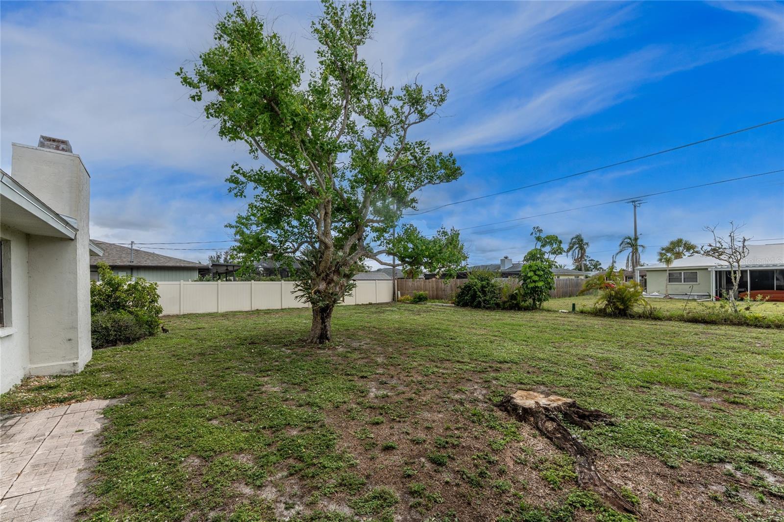 Image 45 of 53 For 1337 Le Pera Road
