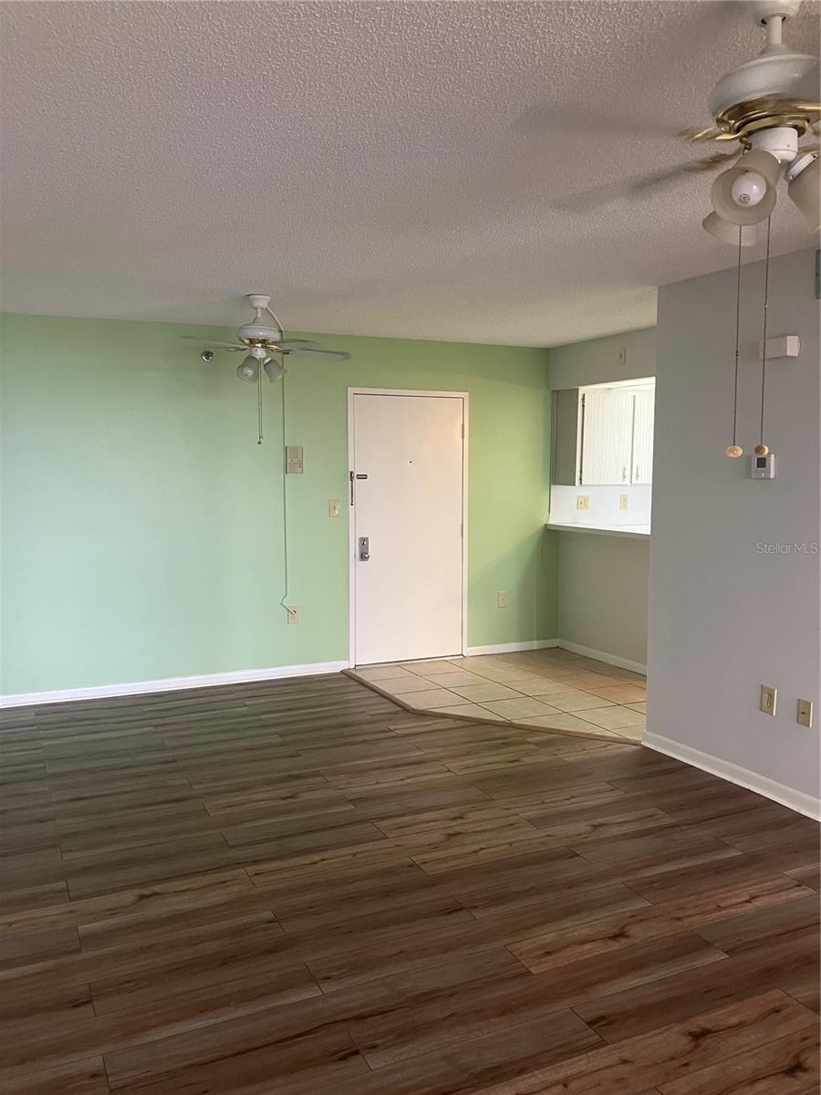 Image 11 of 14 For 21405 Olean Boulevard 607