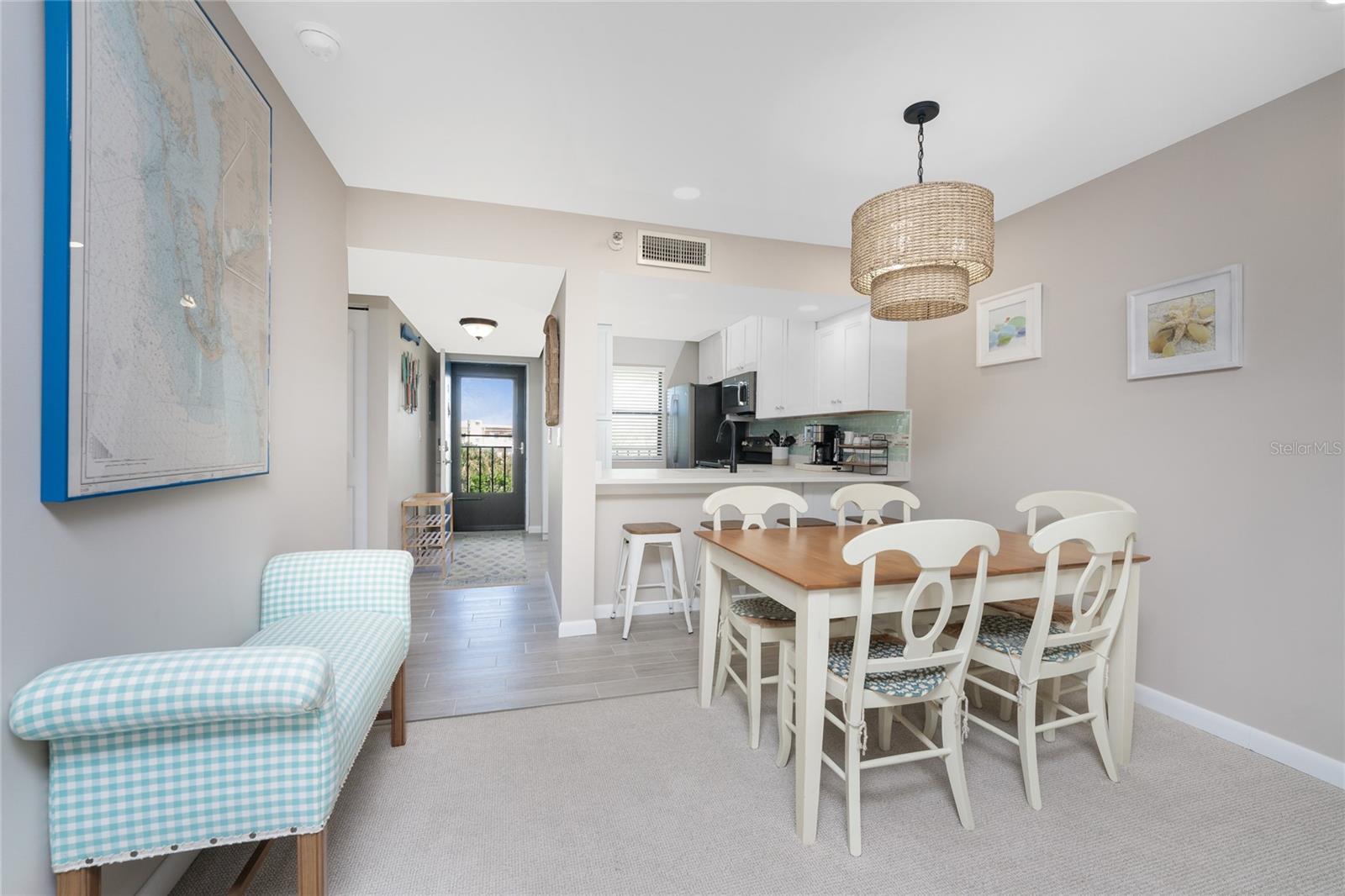 Image 18 of 42 For 1591 Beach Road 402