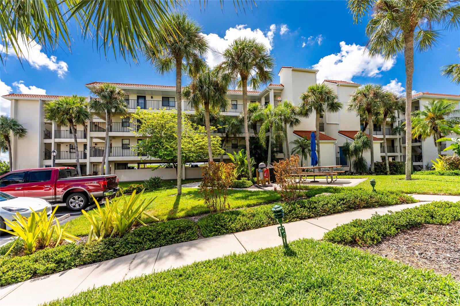 Image 34 of 42 For 1591 Beach Road 402