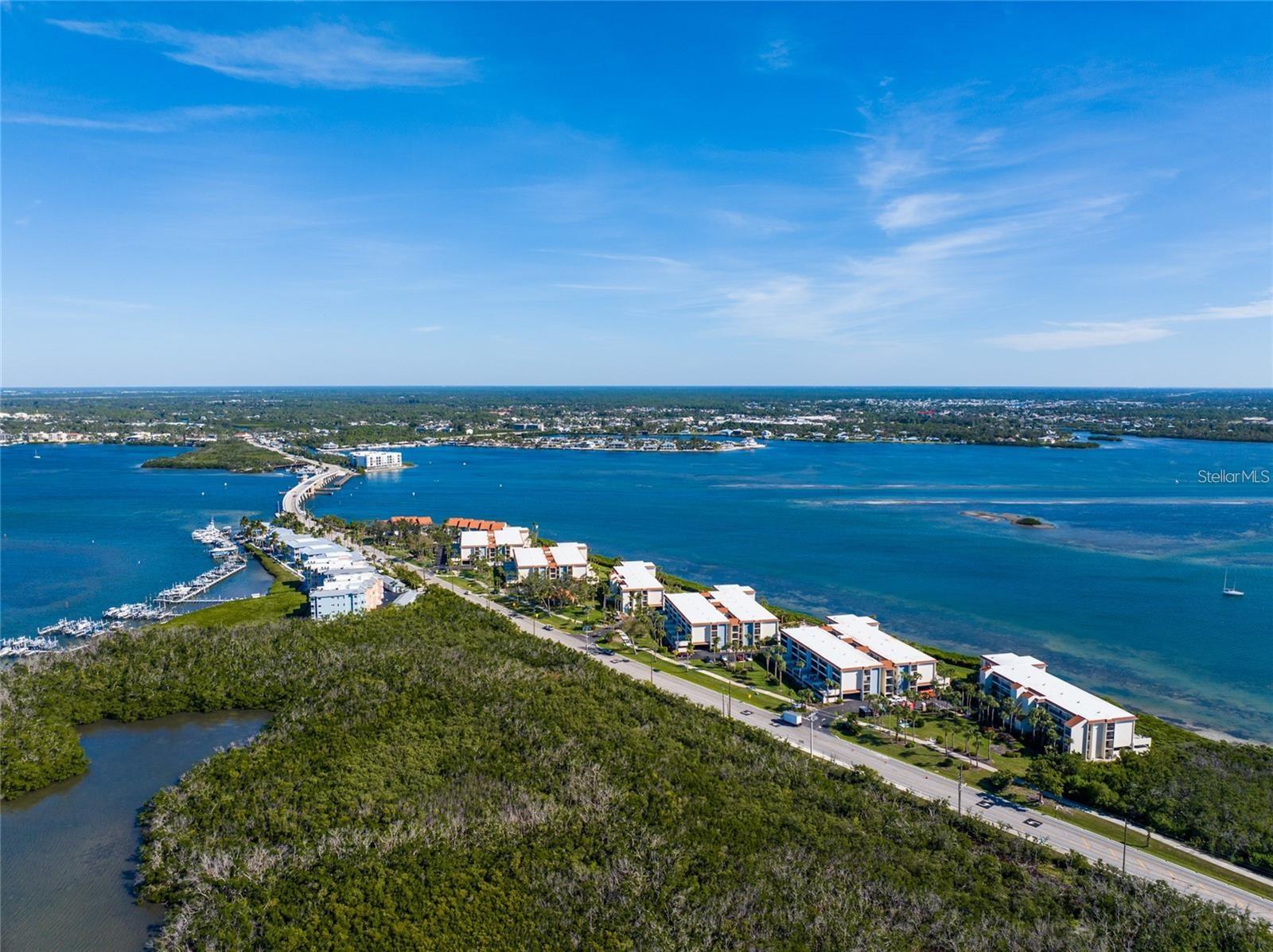 Image 39 of 42 For 1591 Beach Road 402