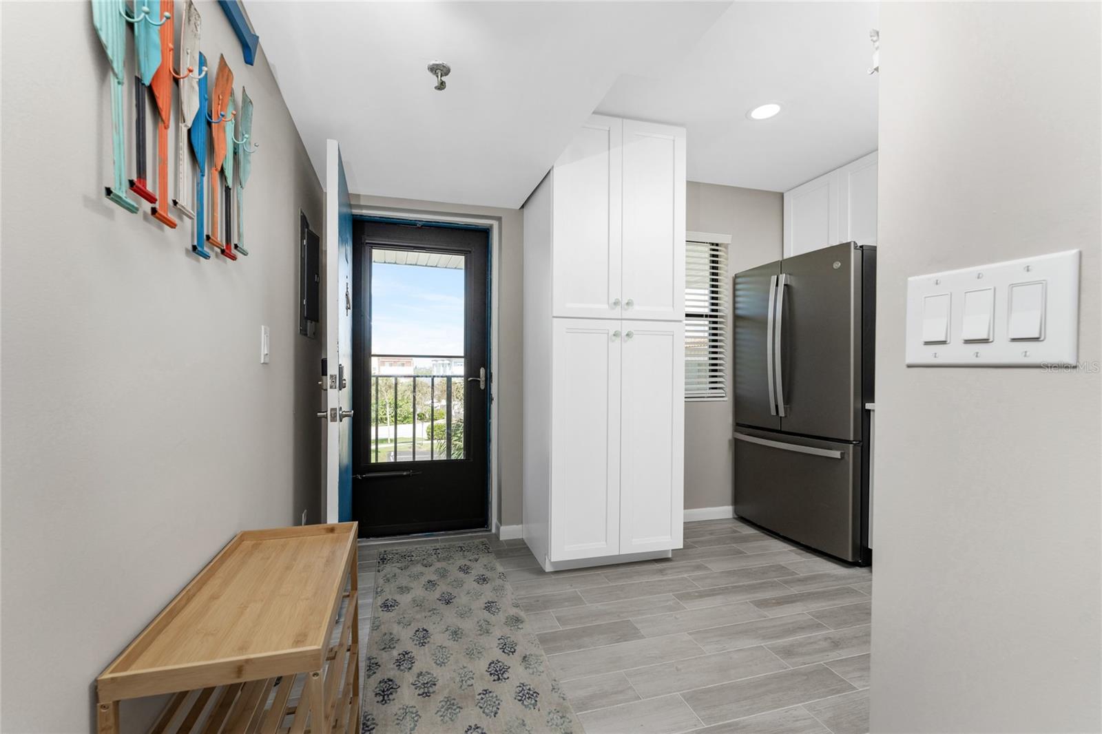 Image 4 of 42 For 1591 Beach Road 402