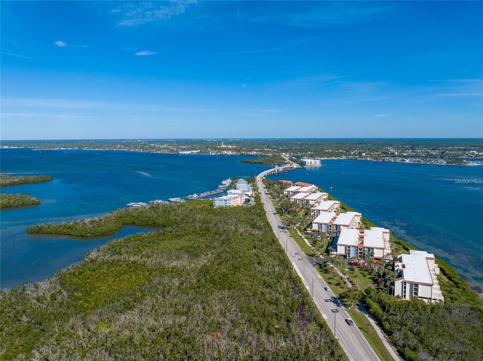 Image 40 of 42 For 1591 Beach Road 402