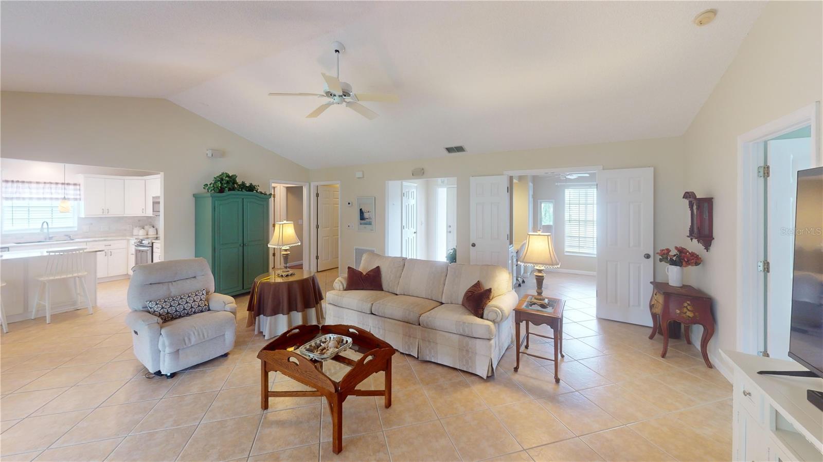 Image 11 of 40 For 399 Blue Springs Court 203