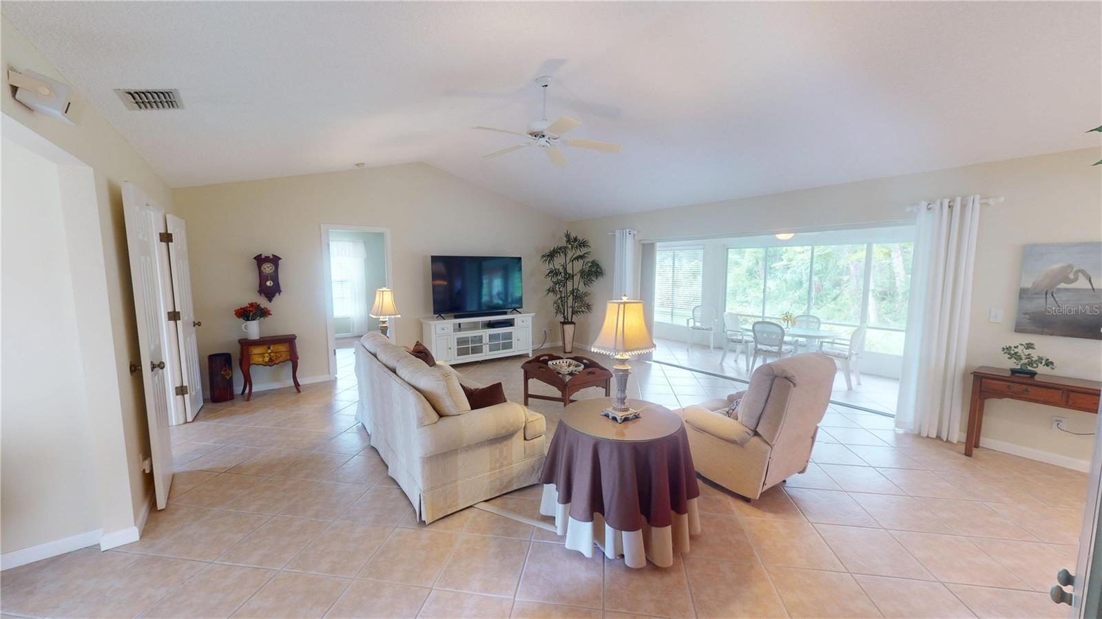 Image 16 of 40 For 399 Blue Springs Court 203
