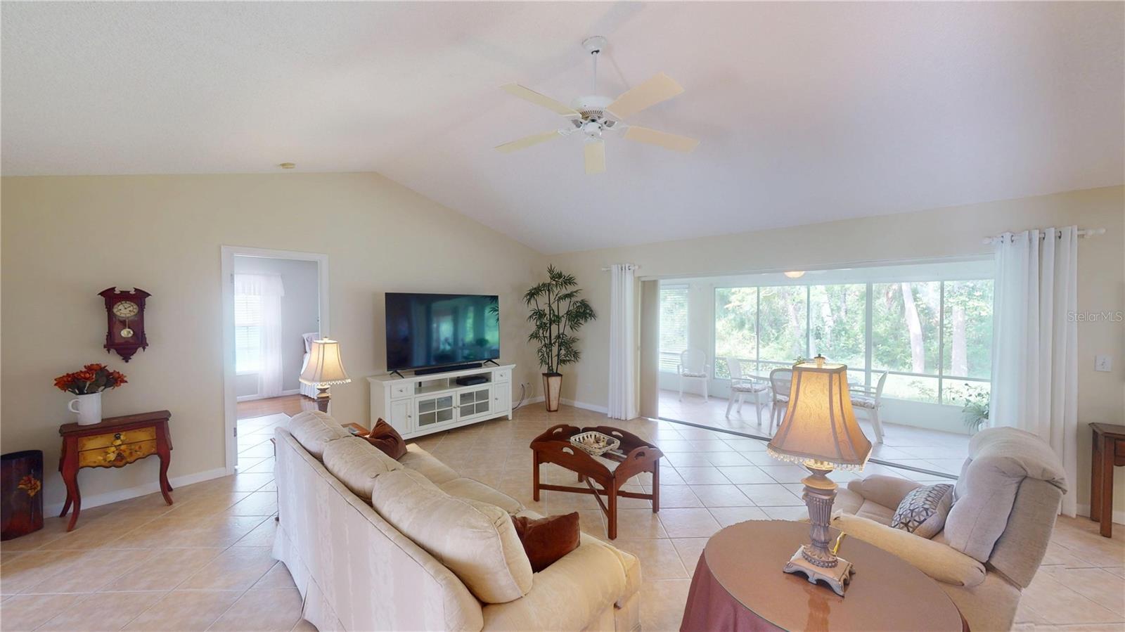 Image 4 of 40 For 399 Blue Springs Court 203
