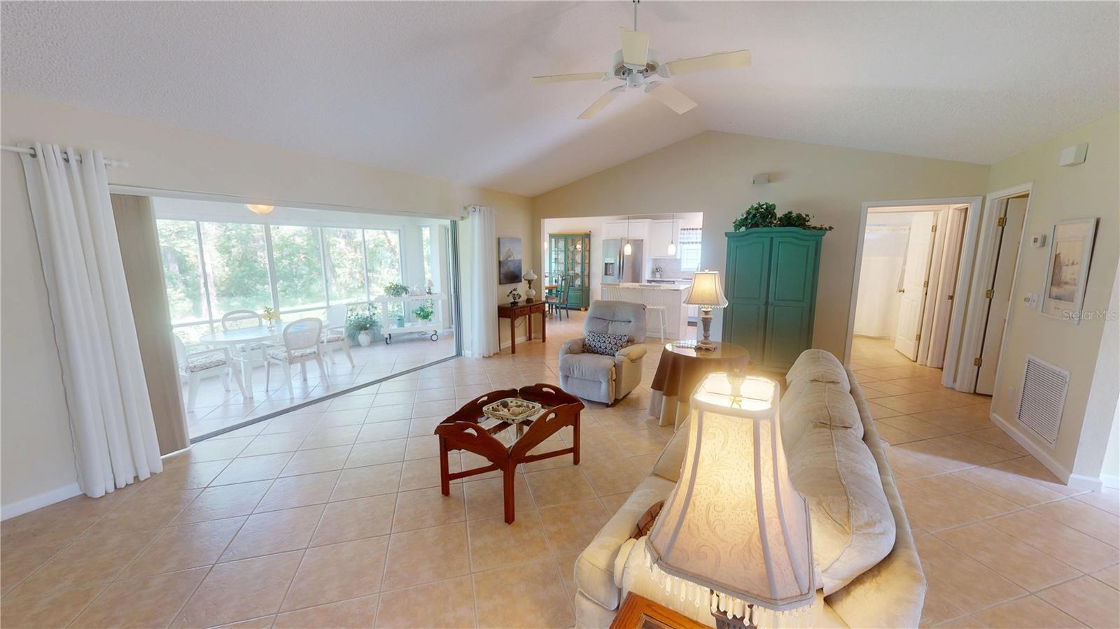 Image 7 of 40 For 399 Blue Springs Court 203