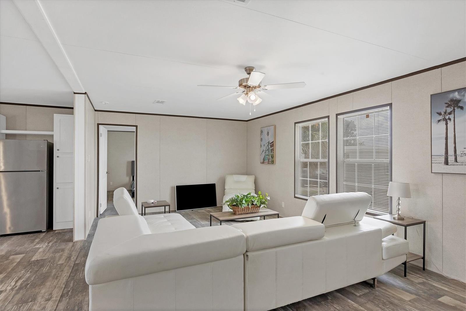 Image 5 of 50 For 7337 Desant Lane