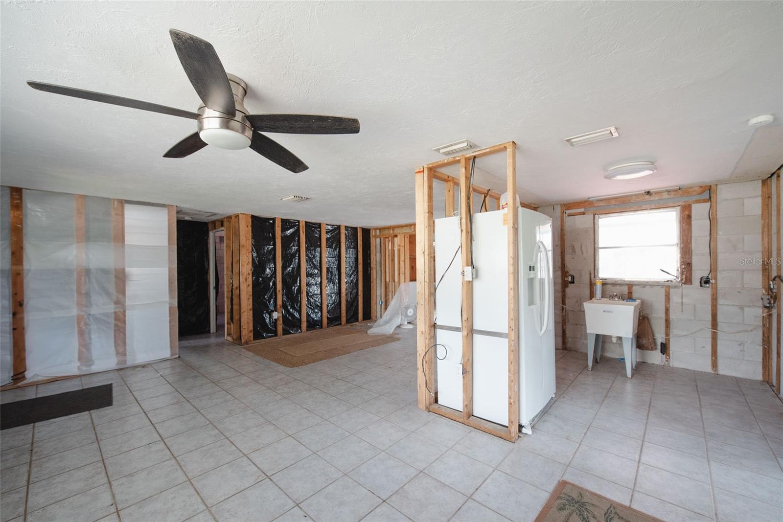 Image 13 of 27 For 10452 Raymond Street