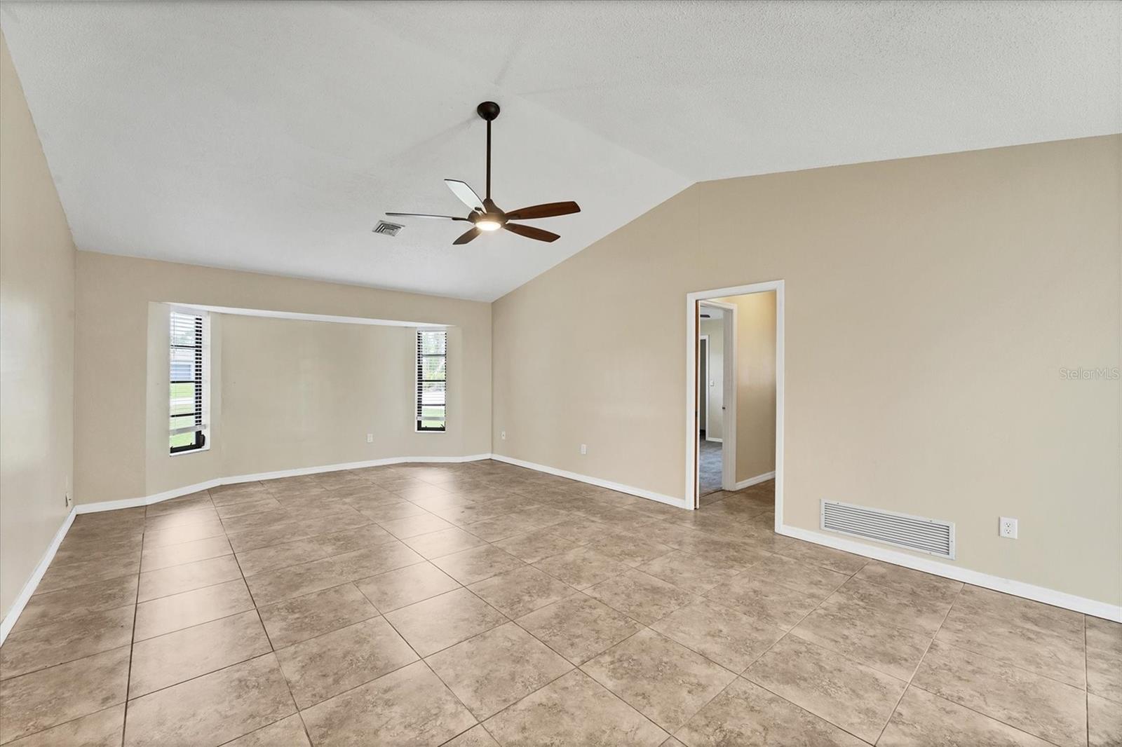 Image 17 of 51 For 5412 Ulysses Street