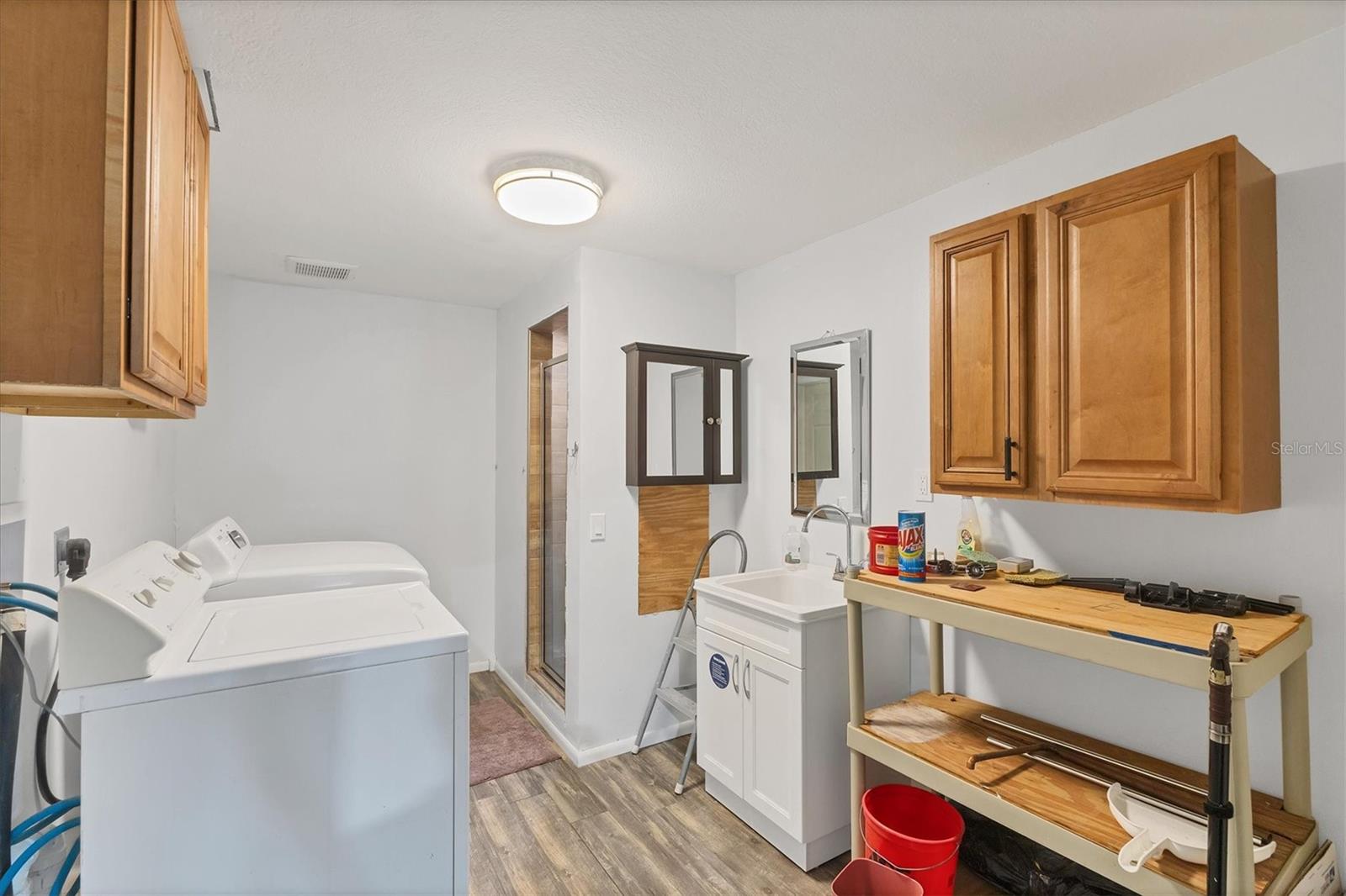 Image 36 of 51 For 5412 Ulysses Street