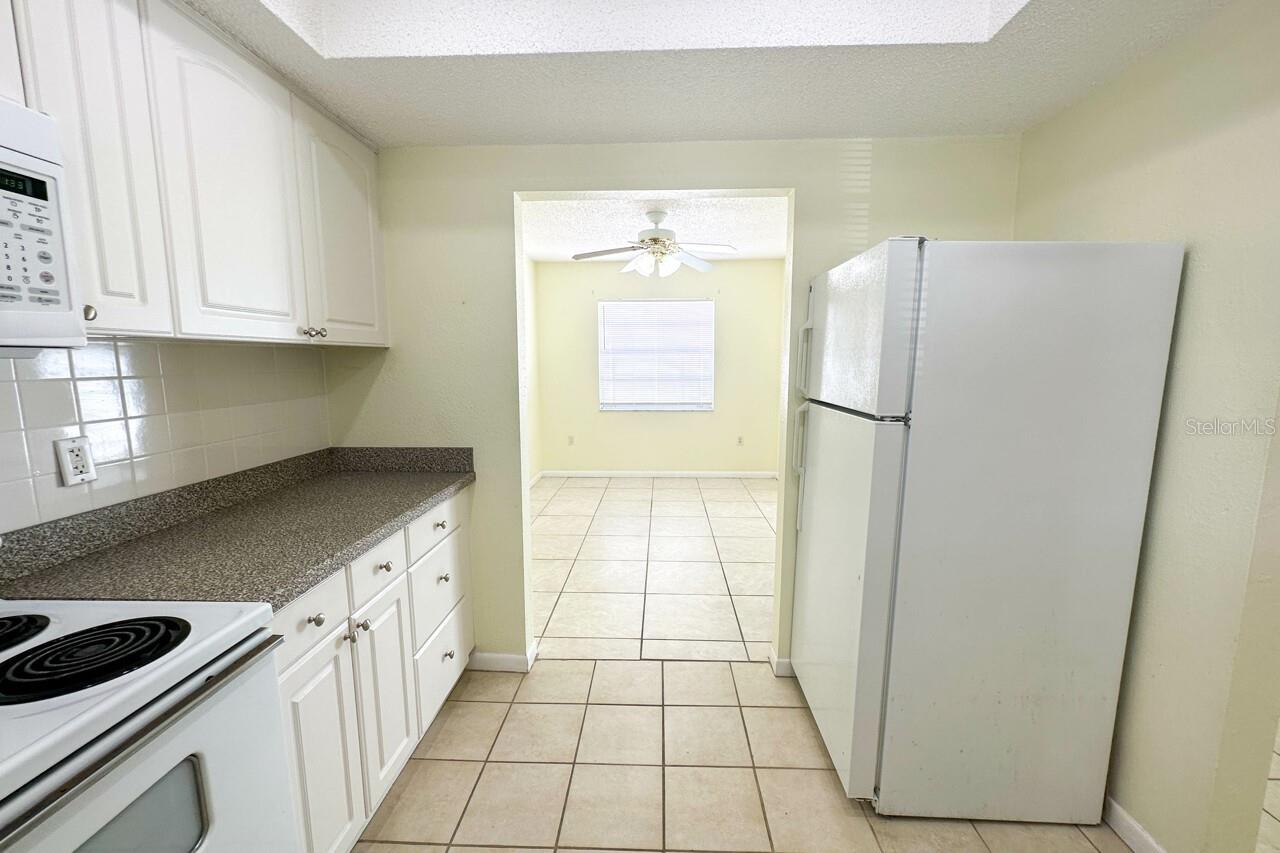Image 11 of 29 For 3010 Holly Avenue