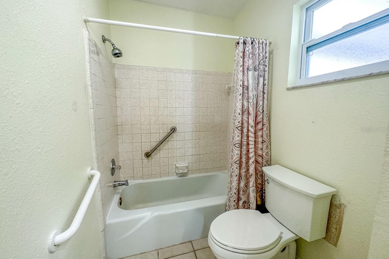 Image 4 of 29 For 3010 Holly Avenue