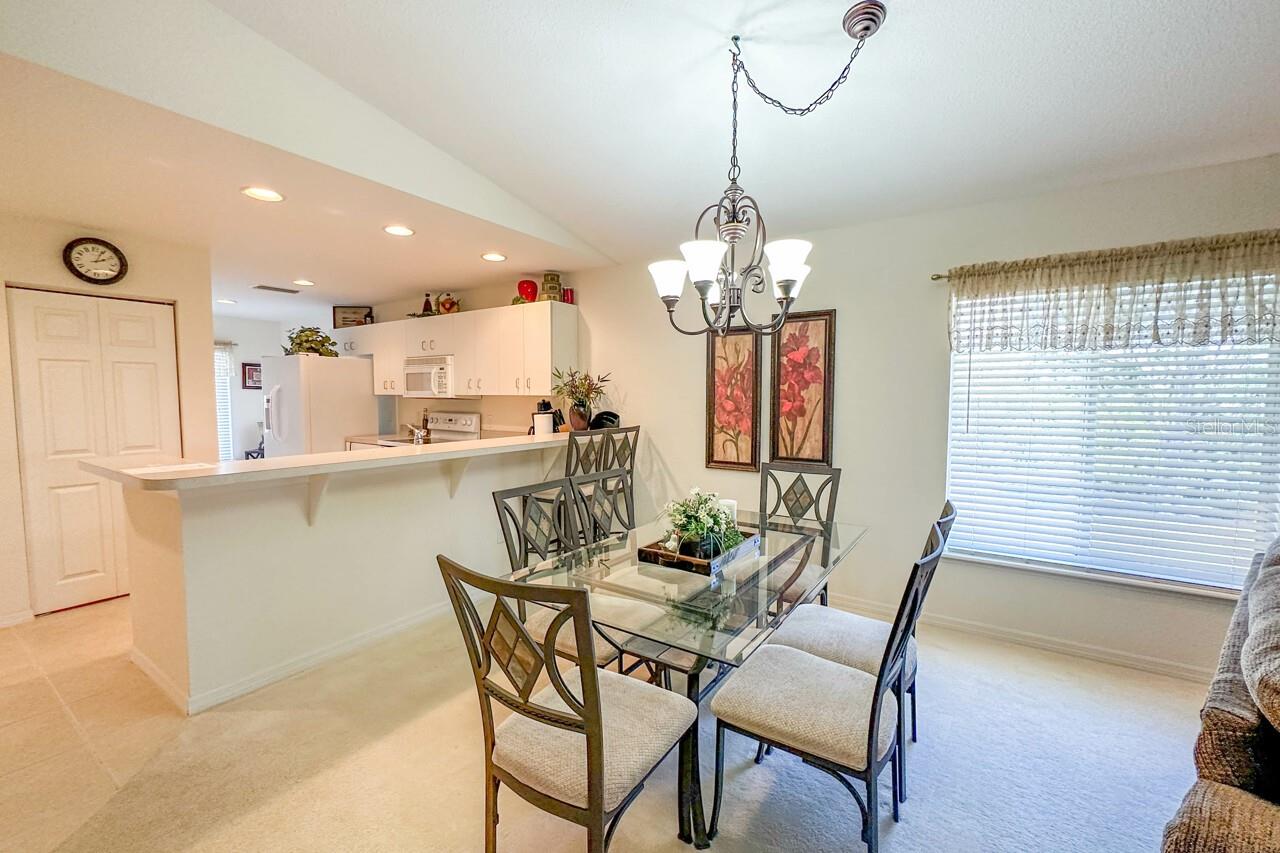 Image 20 of 47 For 9900 Fiddlers Green Circle 239