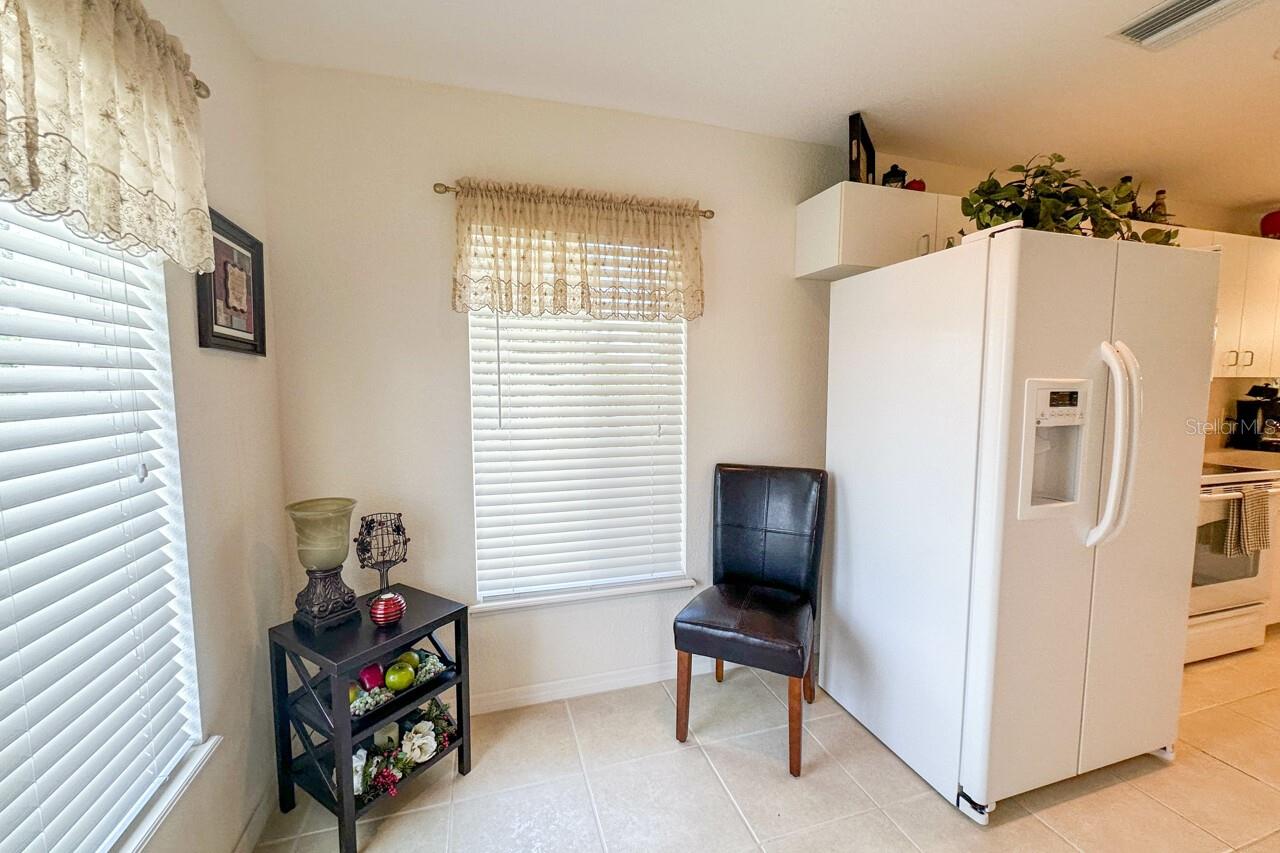 Image 32 of 47 For 9900 Fiddlers Green Circle 239