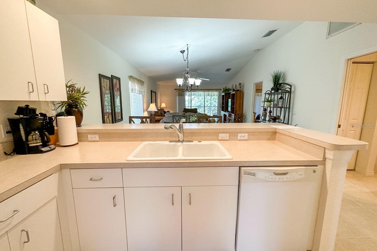 Image 35 of 47 For 9900 Fiddlers Green Circle 239