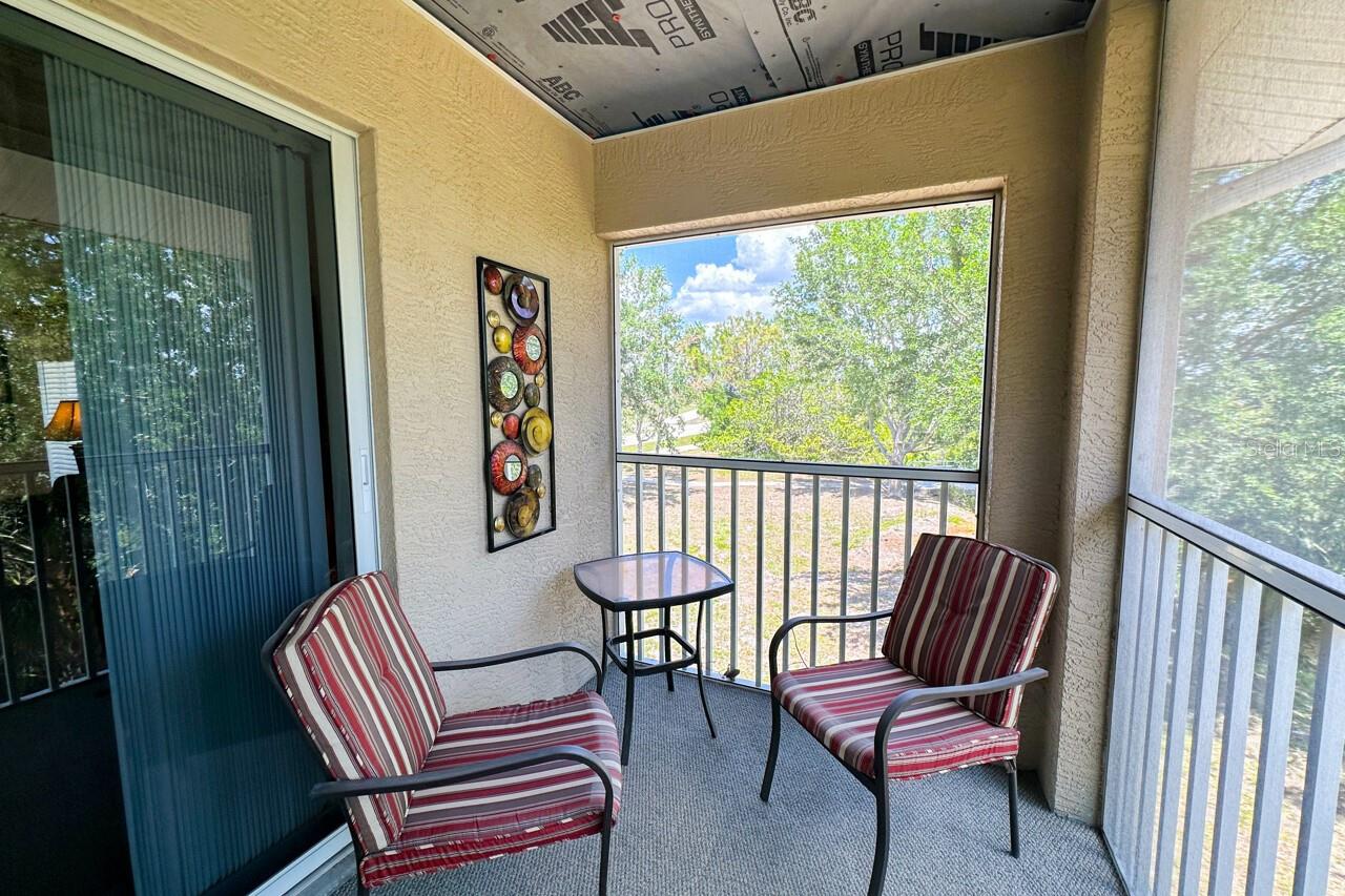 Image 36 of 47 For 9900 Fiddlers Green Circle 239