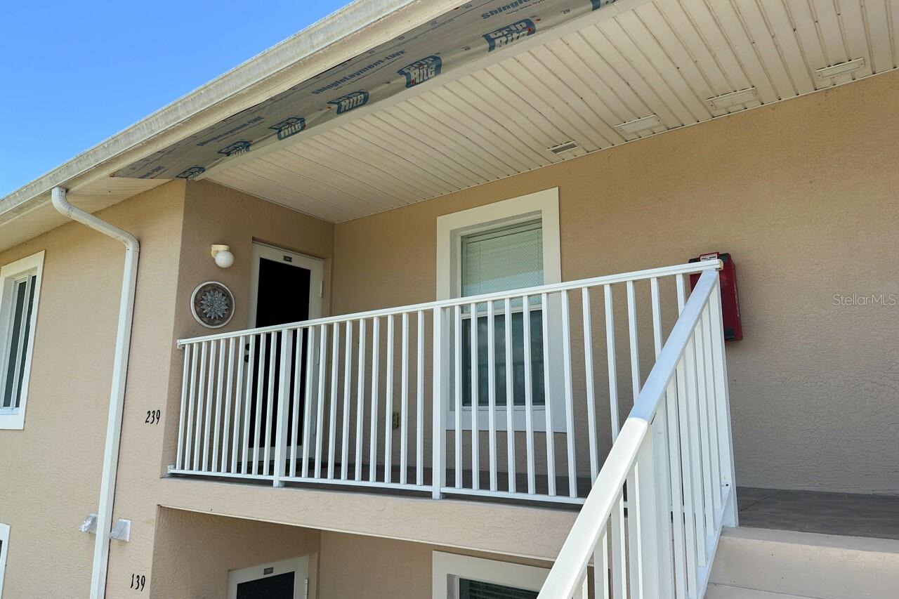 Image 41 of 47 For 9900 Fiddlers Green Circle 239